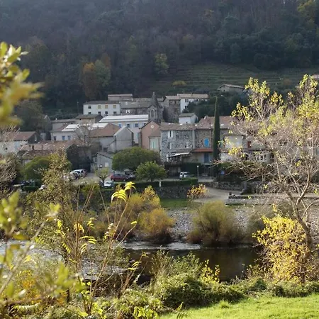 Hébergement de vacances Maison En Pierres Au Cœur D'un Village Ardéchois