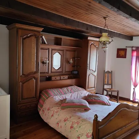 Hébergement de vacances Maison En Pierres Au Cœur D'un Village Ardéchois Pont-de-Labeaume
