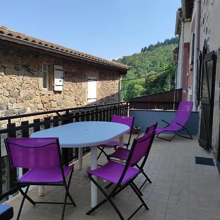 Maison En Pierres Au Cœur D'un Village Ardéchois Hébergement de vacances Pont-de-Labeaume