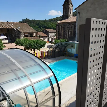 Maison En Pierres Au Cœur D'un Village Ardéchois *